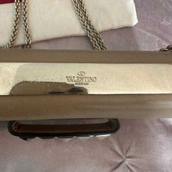Valentino Garavani VA VA Voom Clutch Leather Rock Stud with chain Authentic - Picture 5 of 10